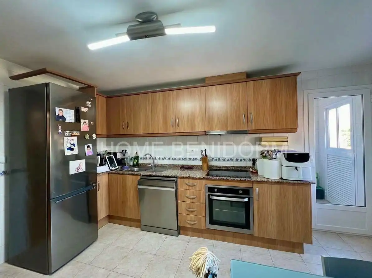 Cocina de Piso en venta en La Nucia con Terraza, Trastero y Piscina comunitaria