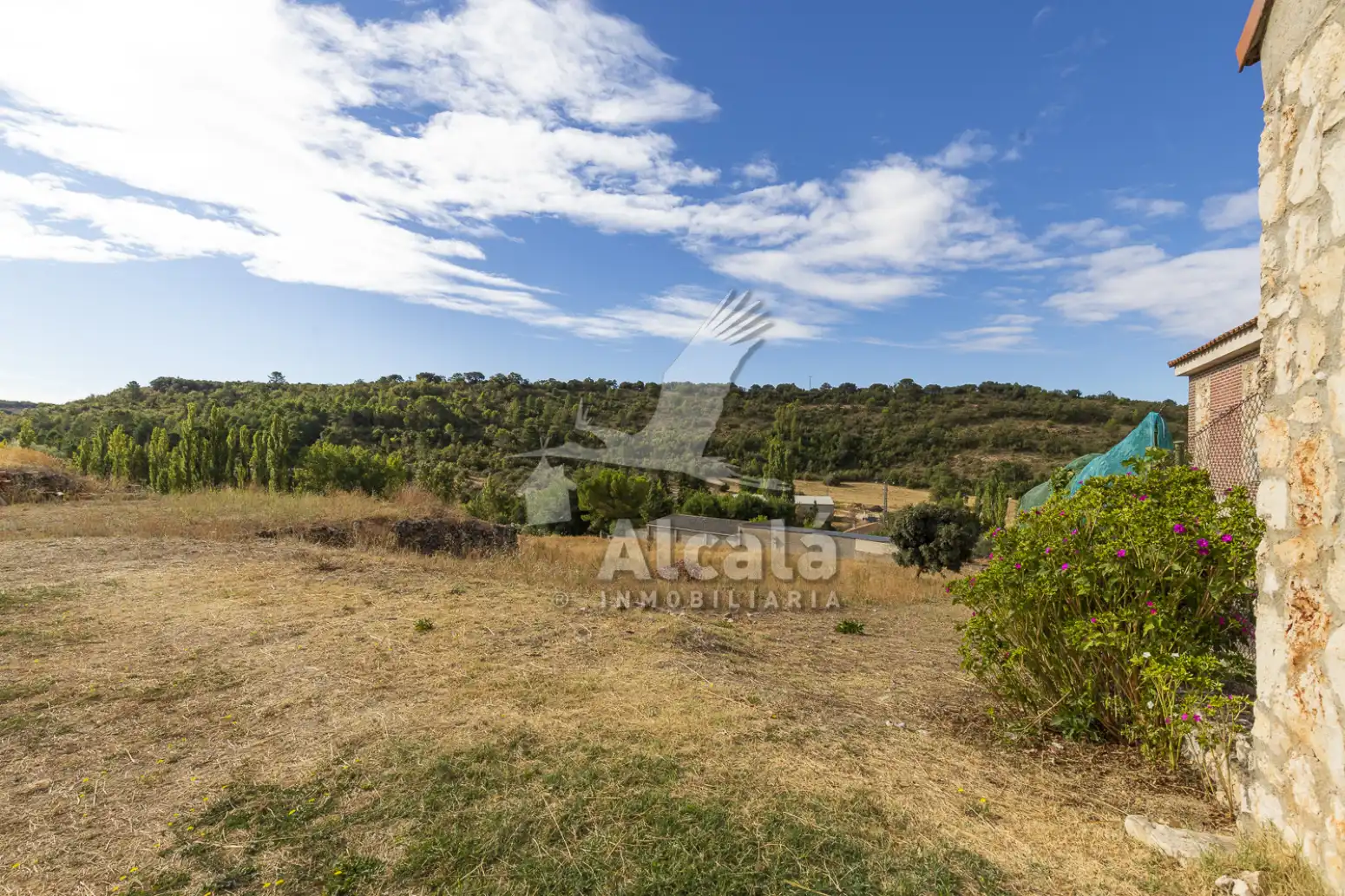 Residential land for sale in Hueva