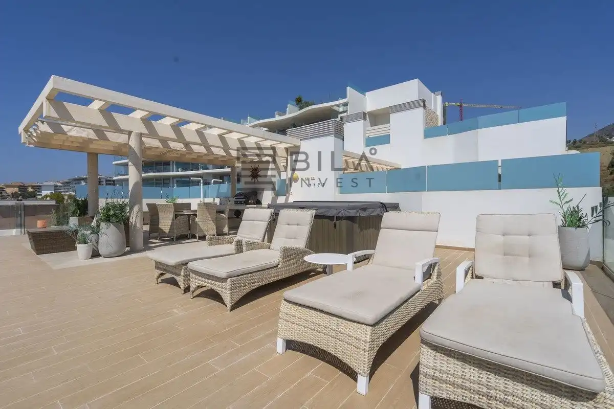Penthouse with pool for sale in Carvajal, imagen 6