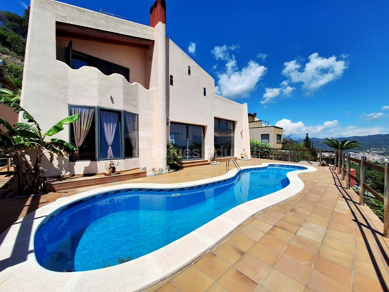 Piscina de Casa o xalet en venda en Argentona amb Jardí privat, Terrassa i Piscina