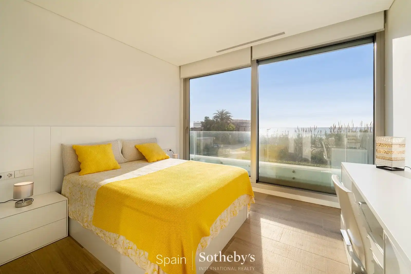 Schlafzimmer von Einfamilien-Reihenhaus zum Verkauf in Alcalà de Xivert mit Klimaanlage, Heizung und Privatgarten