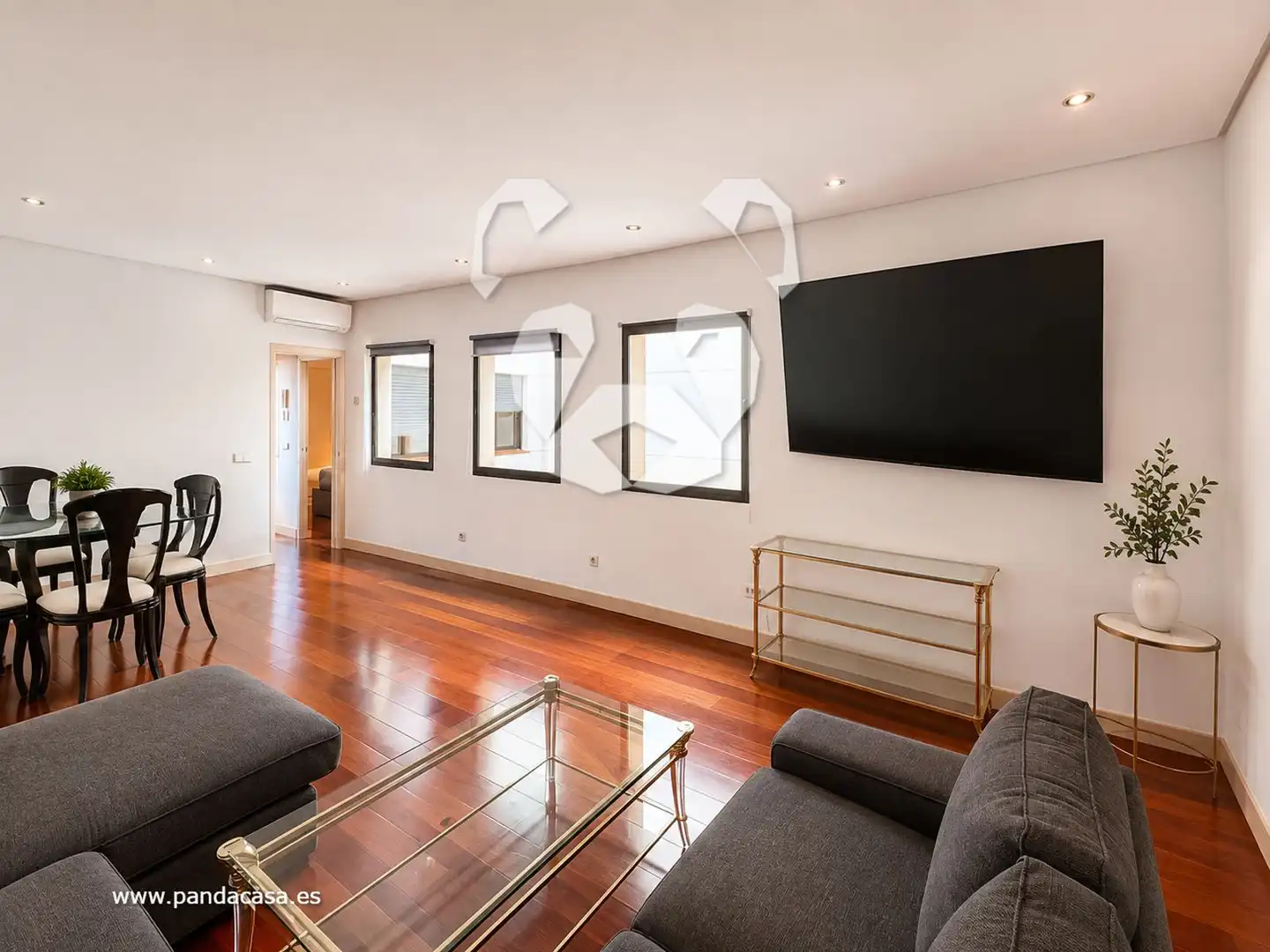 Living room of Flat for rent in Madrid  with Air Conditioner, Heating and Furnished