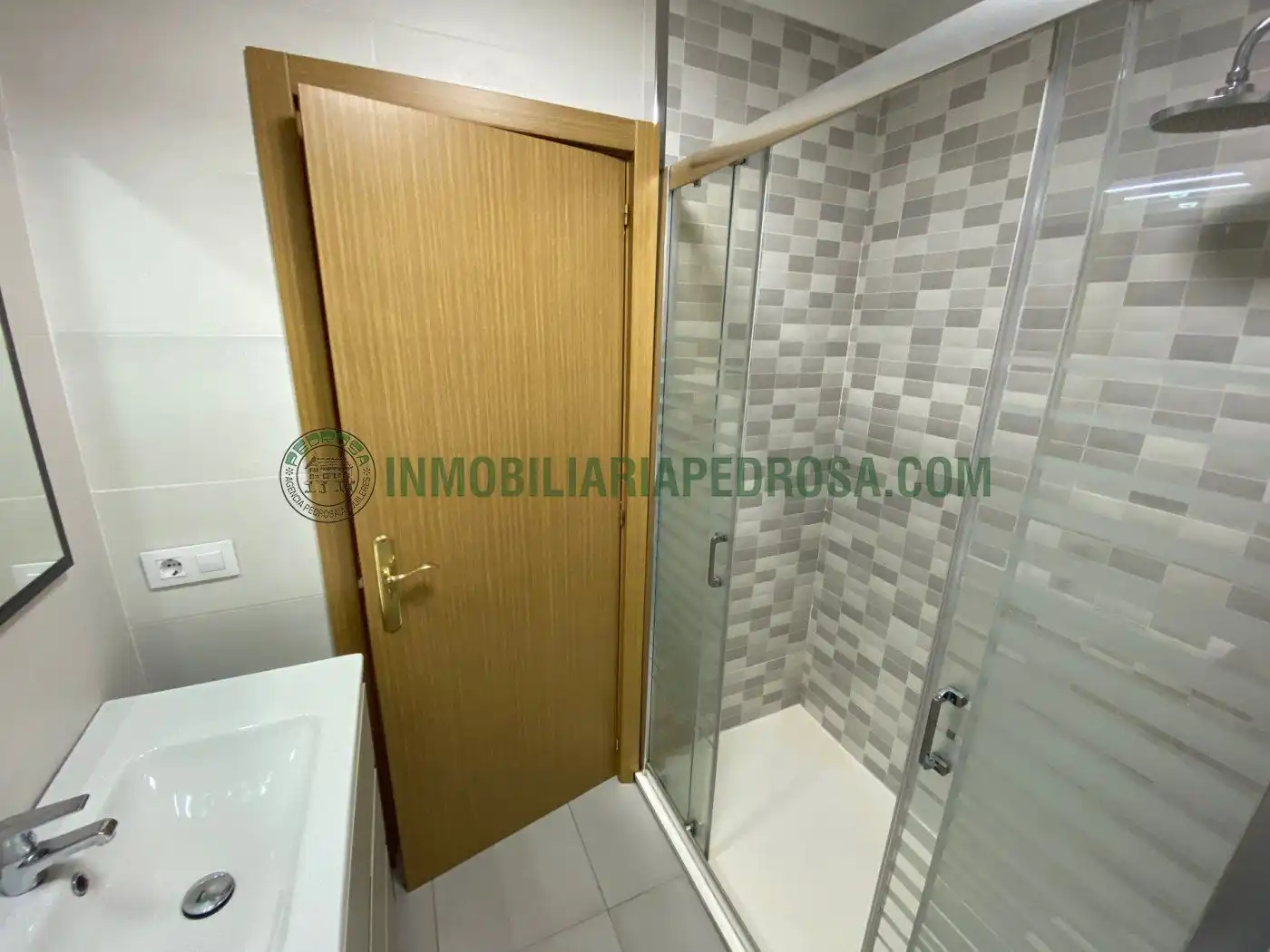 Badezimmer von Wohnung zur Miete in Pontevedra Capital  mit Heizung, Parkett und Möbliert