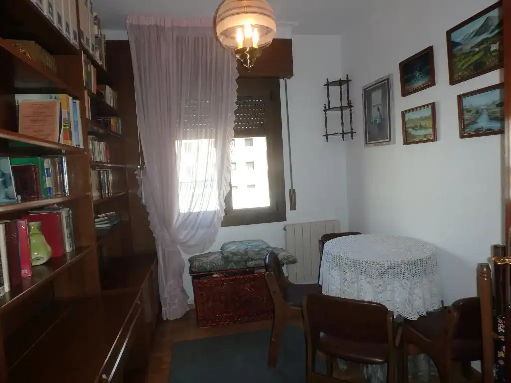 Wohnzimmer von Wohnung zum Verkauf in  Pamplona / Iruña mit Heizung und Terrasse