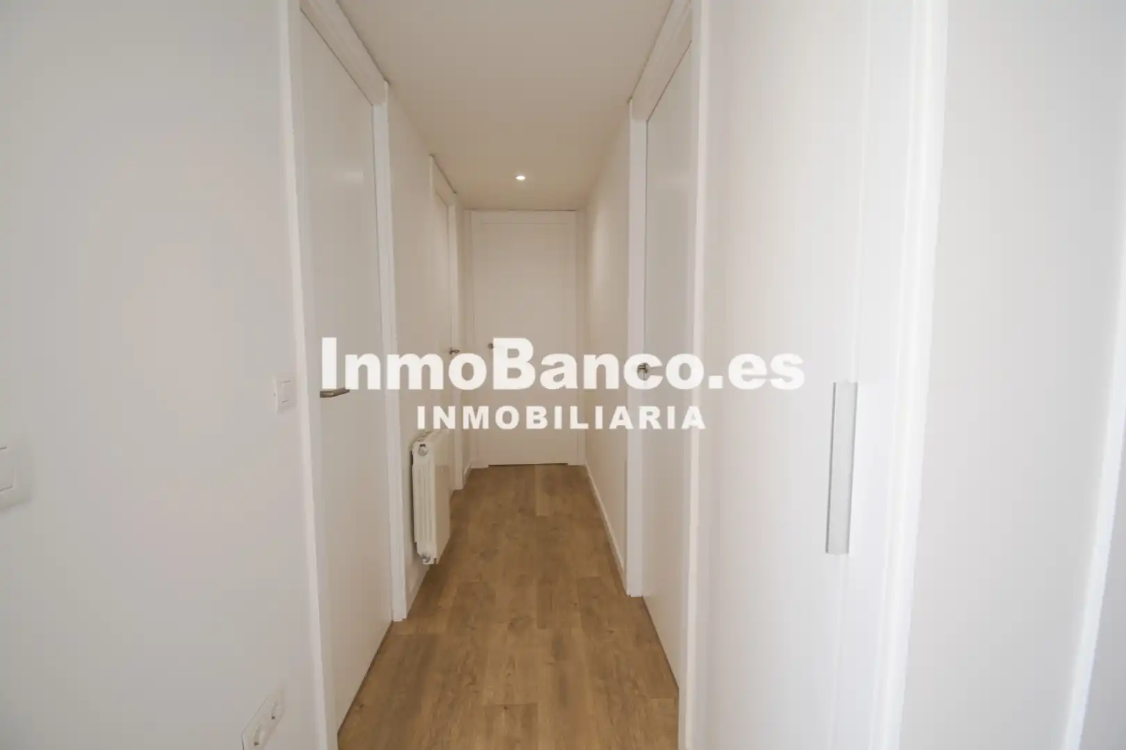 Flat for rent in Valencia  with Air Conditioner, Heating and Storage room