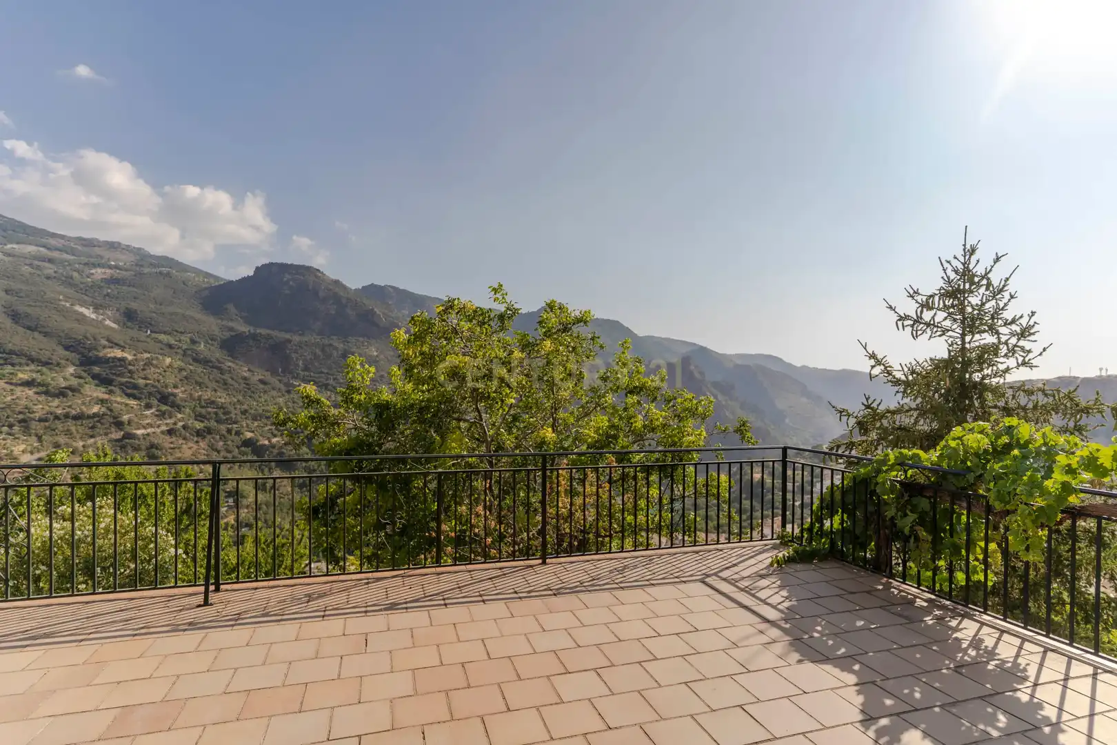 Terraza de Casa o chalet en venta en Güéjar Sierra con Jardín privado, Trastero y Piscina