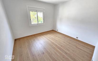 Bedroom of Flat for sale in  Barcelona Capital