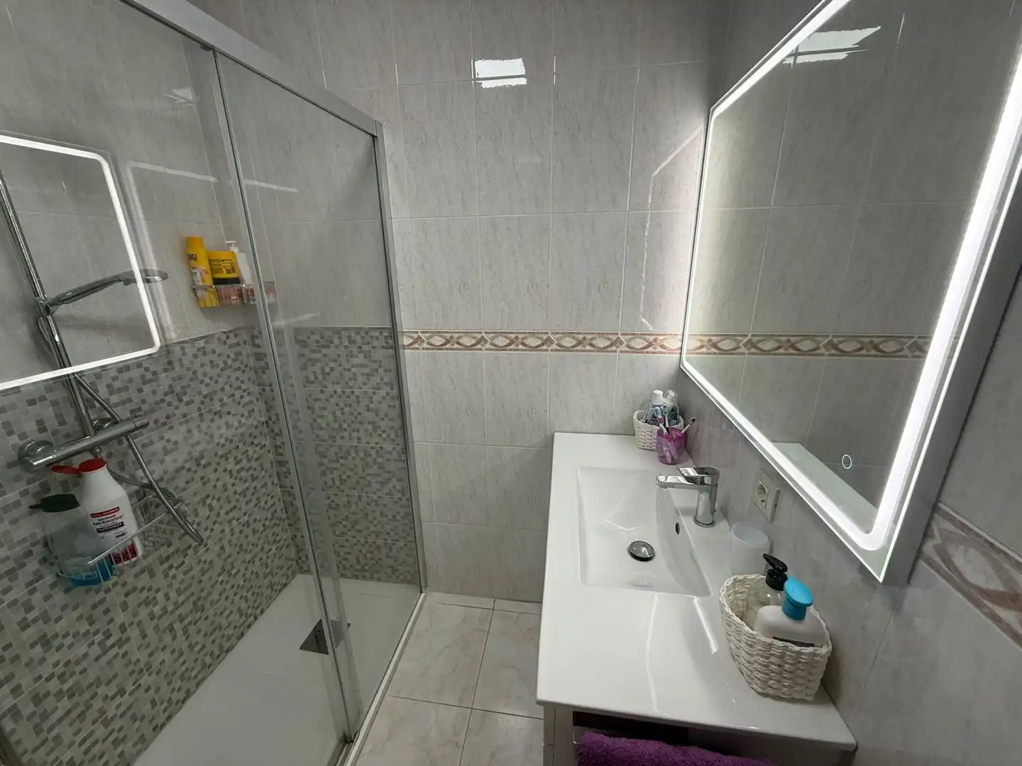 Badezimmer von Wohnung zum Verkauf in Noja mit Heizung, Terrasse und Abstellraum