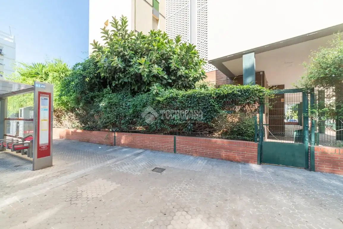 Vista exterior de Piso en venta en Sevilla con Calefacción y Terraza