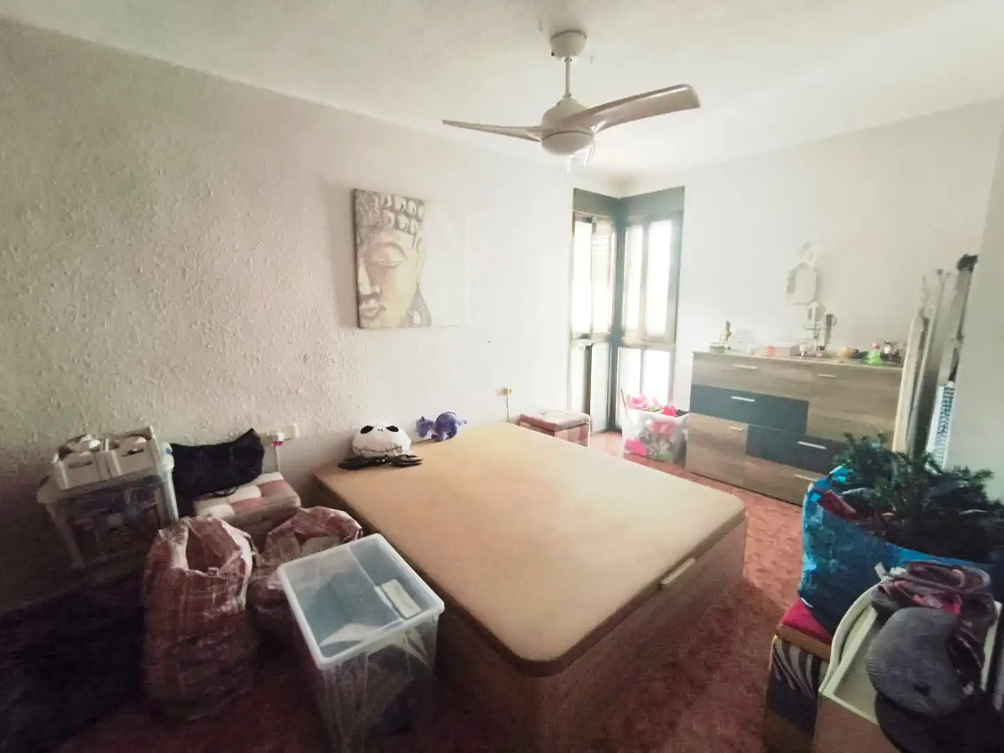 Habitación de Piso en venta en Valencia con Horno y Lavadora