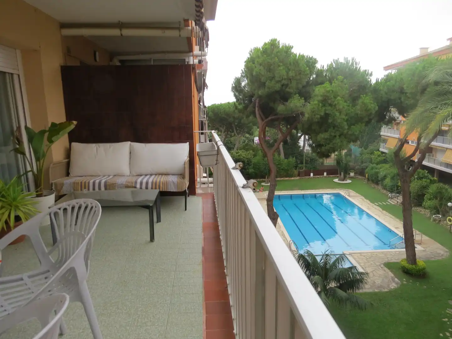 Schwimmbecken von Wohnung zur Miete in Sant Andreu de Llavaneres mit Klimaanlage, Heizung und Parkett