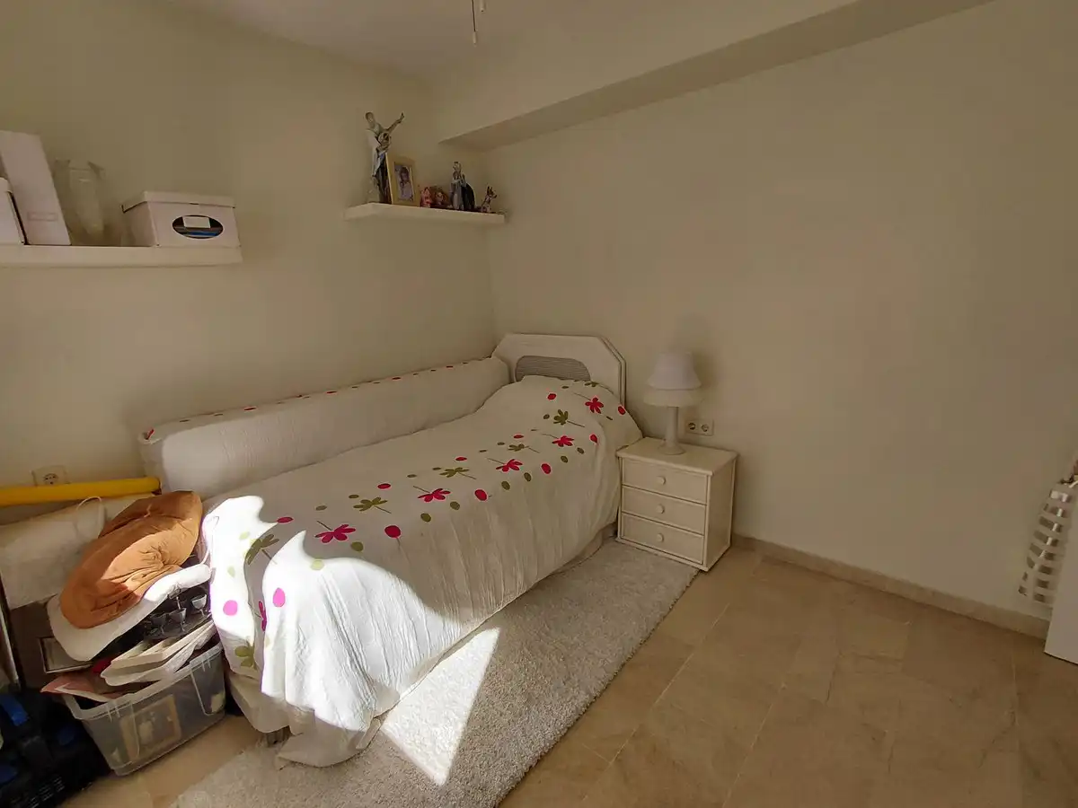 Habitación de Ático en venta en Marbella con Terraza, Trastero y Piscina