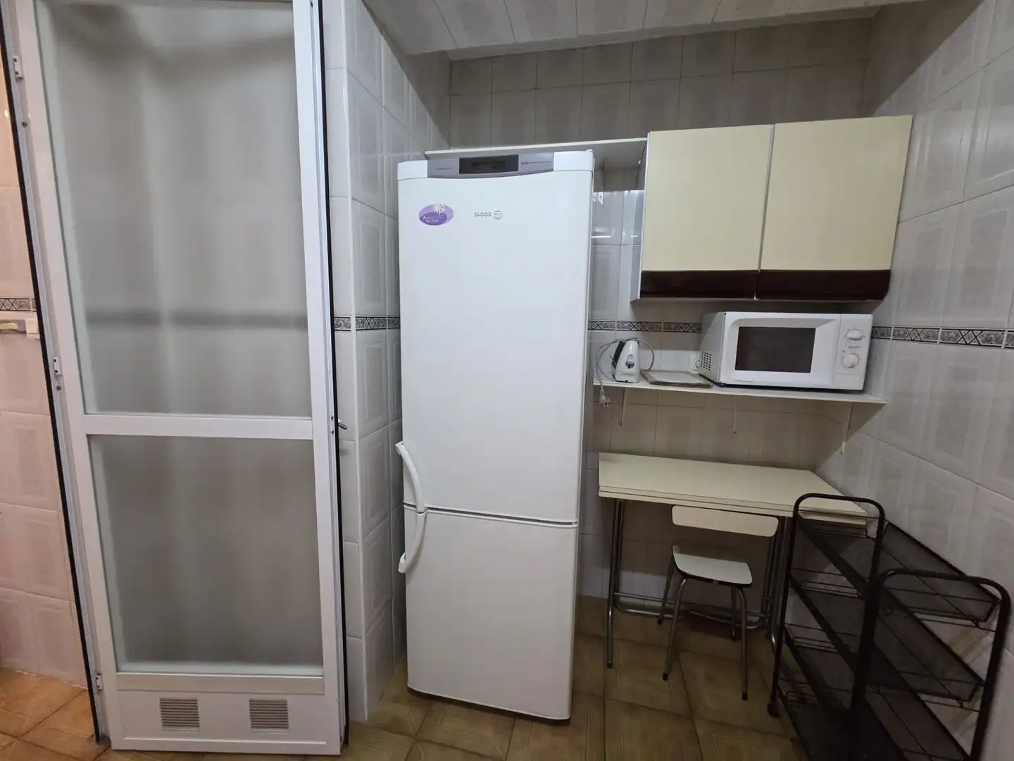 Kitchen of Flat for rent in Granada  with Furnished, Oven and Washing machine