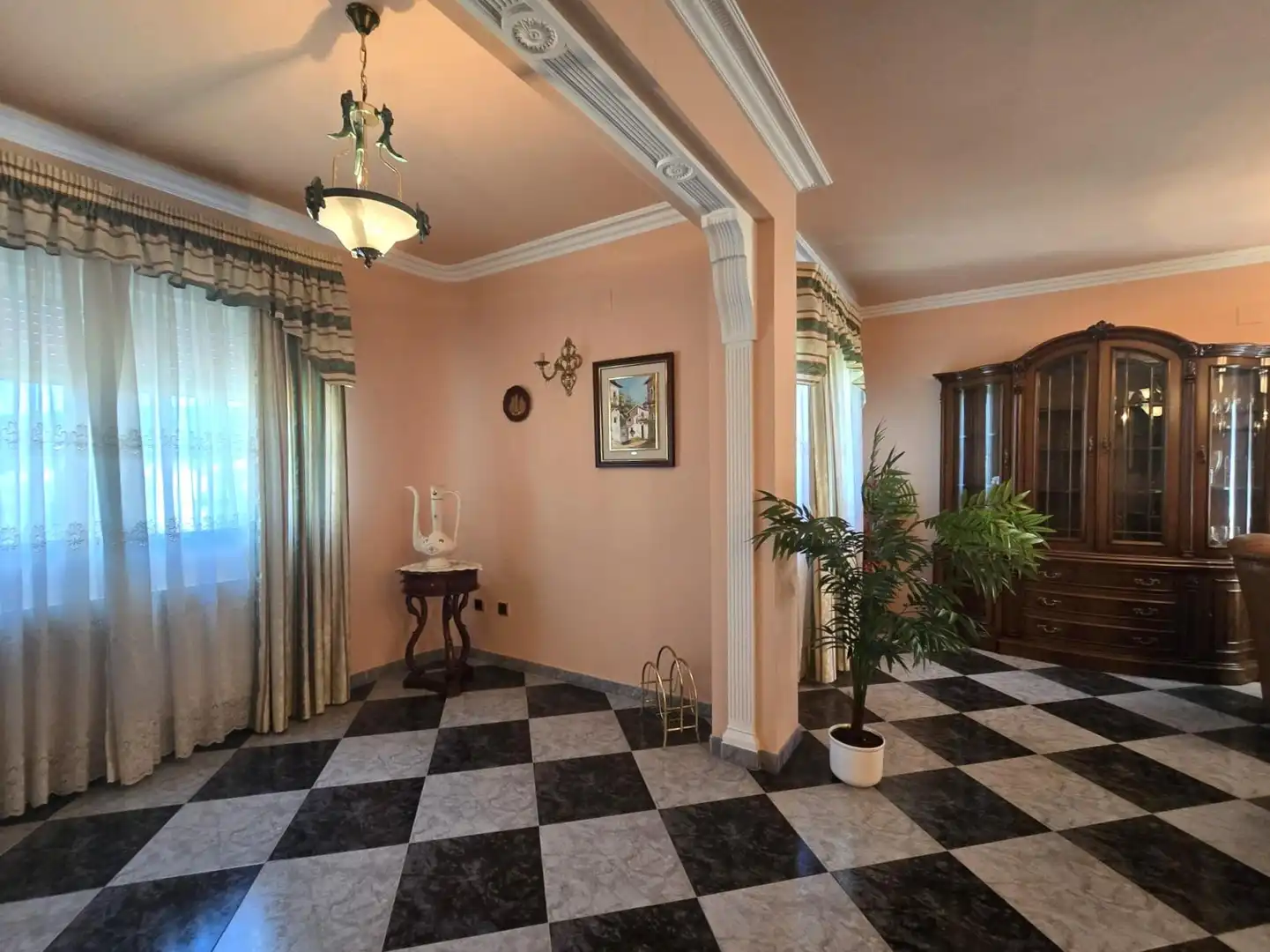 Houses for sale in Calle ALVARO DE HINOJOSA, Miralvalle - Av. Virgen del Puerto - La Data