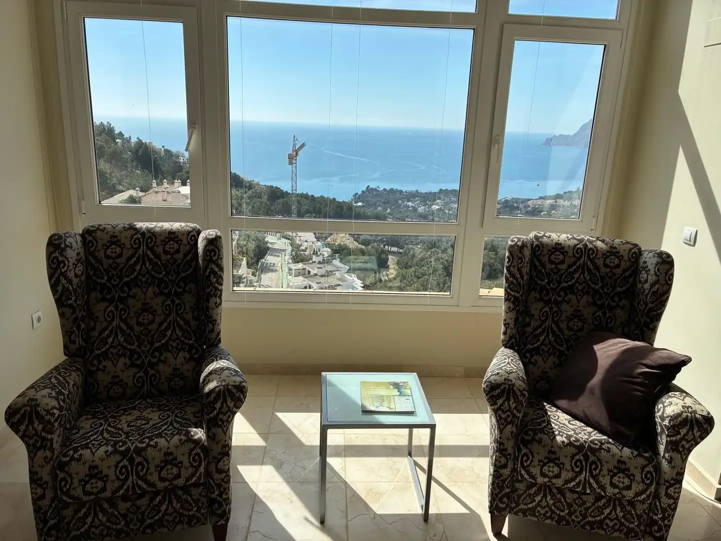 Wohnzimmer von Dachboden zum Verkauf in Altea mit Klimaanlage, Heizung und Möbliert
