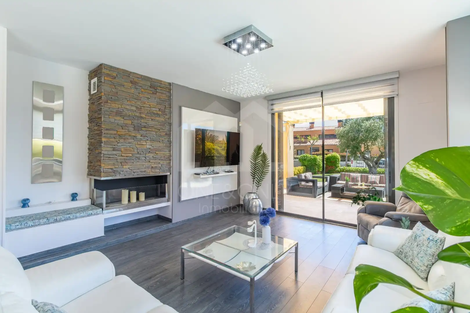 Sala de estar de Casa o chalet en venta en Mont-roig del Camp con Aire acondicionado, Calefacción y Jardín privado