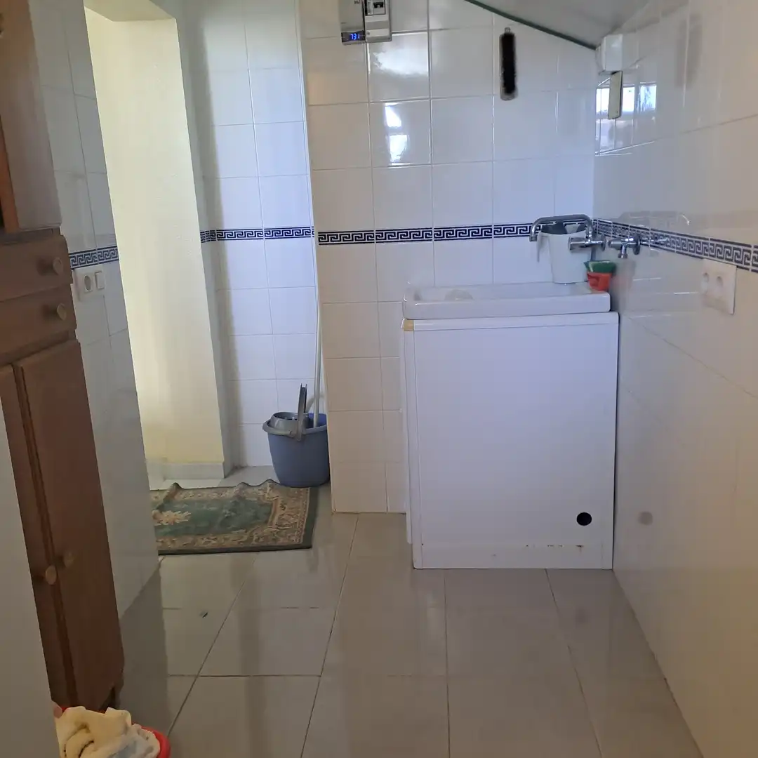 Bany de Casa adosada en venda en Dos Hermanas amb Aire condicionat, Traster i Piscina comunitària