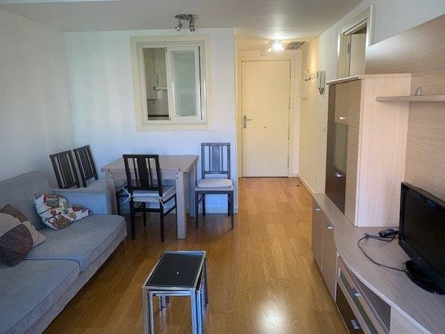 Piso en Alquiler en Avenida del Euro en PAU de Carabanchel