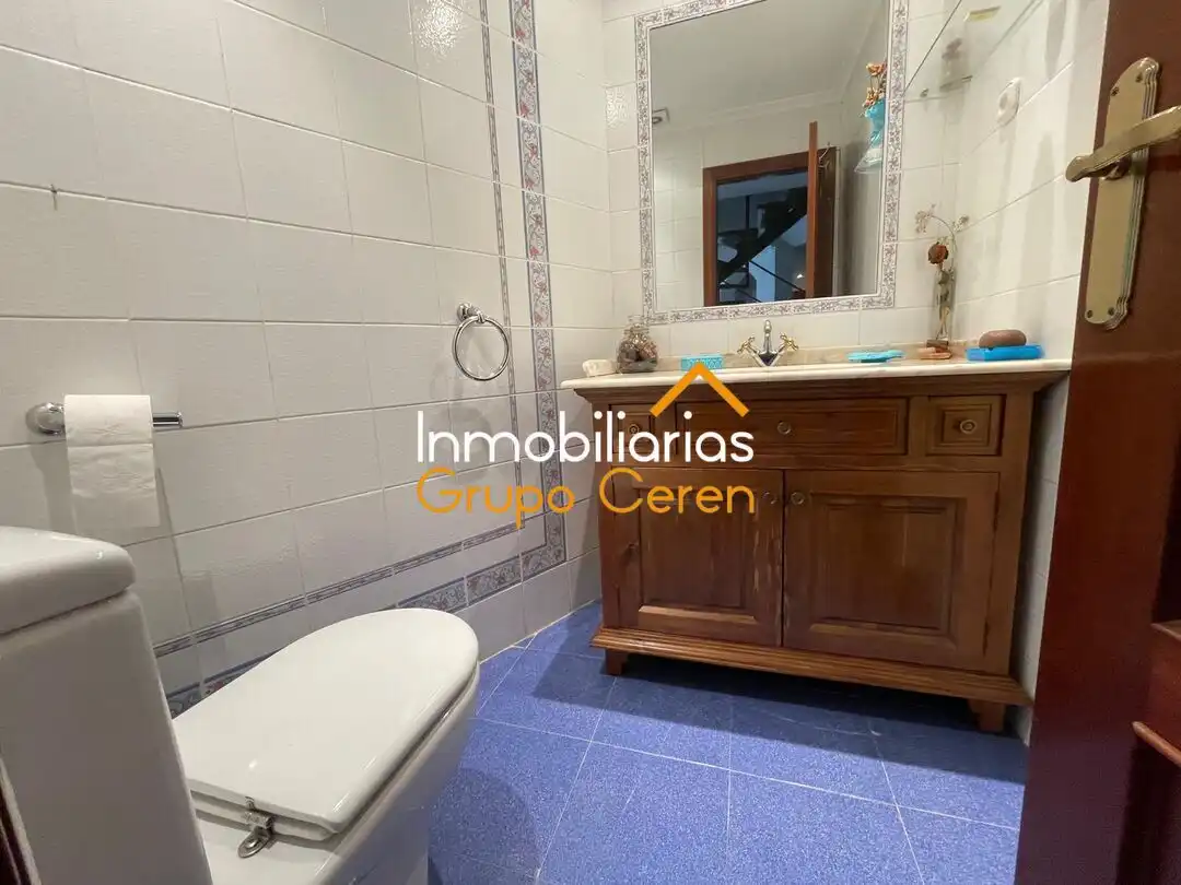 Bathroom of Duplexes for sale in Ezcaray  with Heating and Furnished