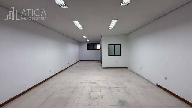 Local comercial en Alquiler en De los Robles, 23 en Garrido Norte