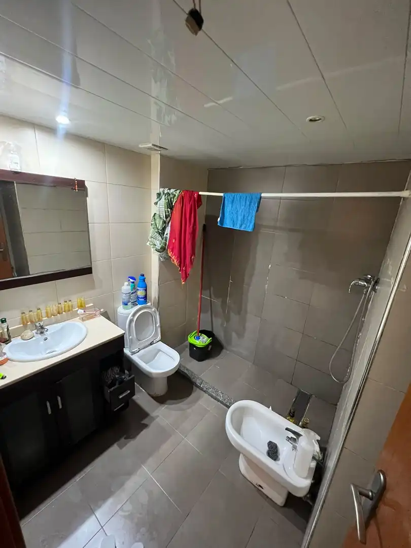 Baño de Dúplex en venta en L'Hospitalet de Llobregat con Terraza