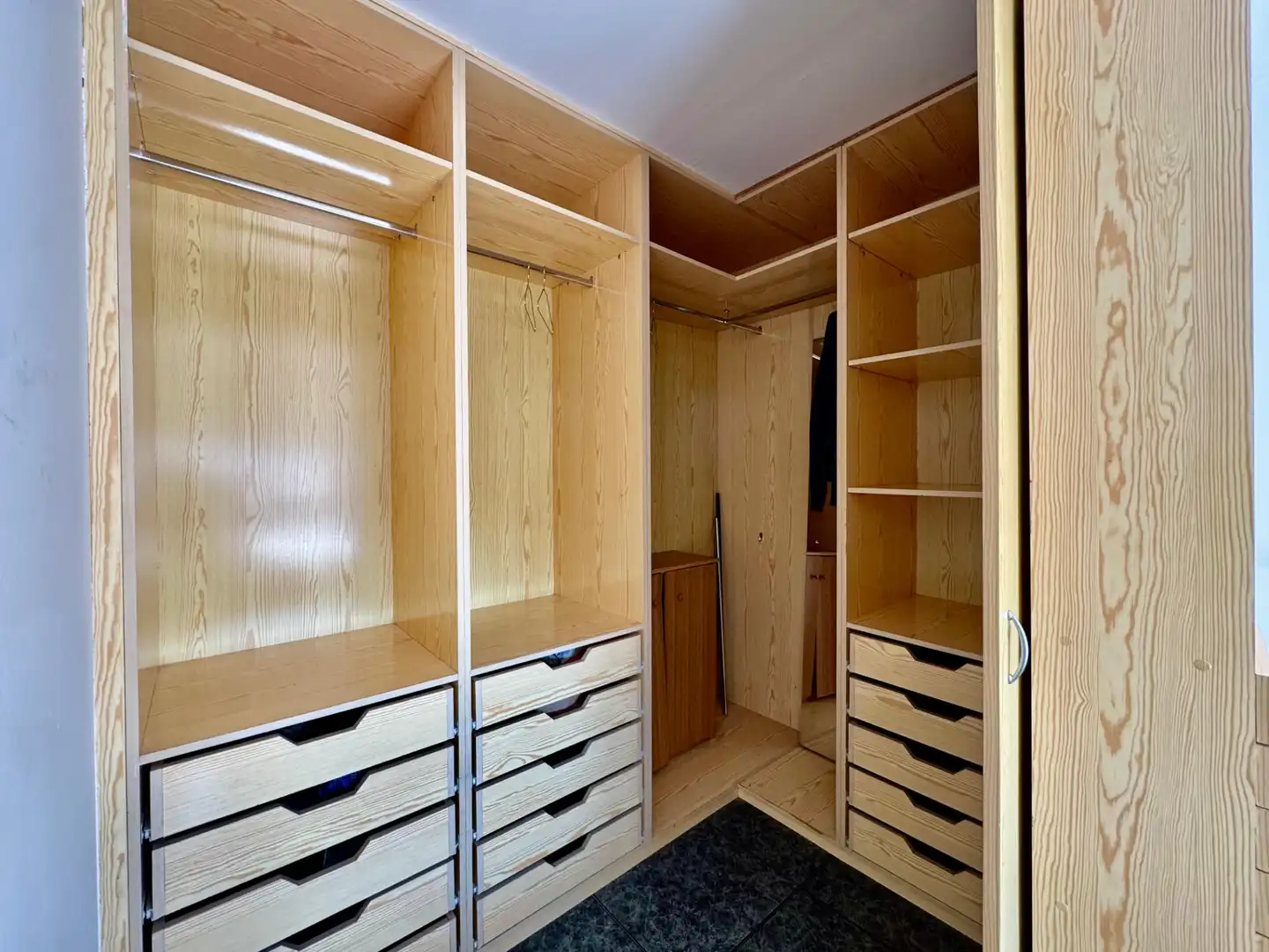 Habitación de Ático en venta en El Prat de Llobregat con Aire acondicionado, Calefacción y Terraza