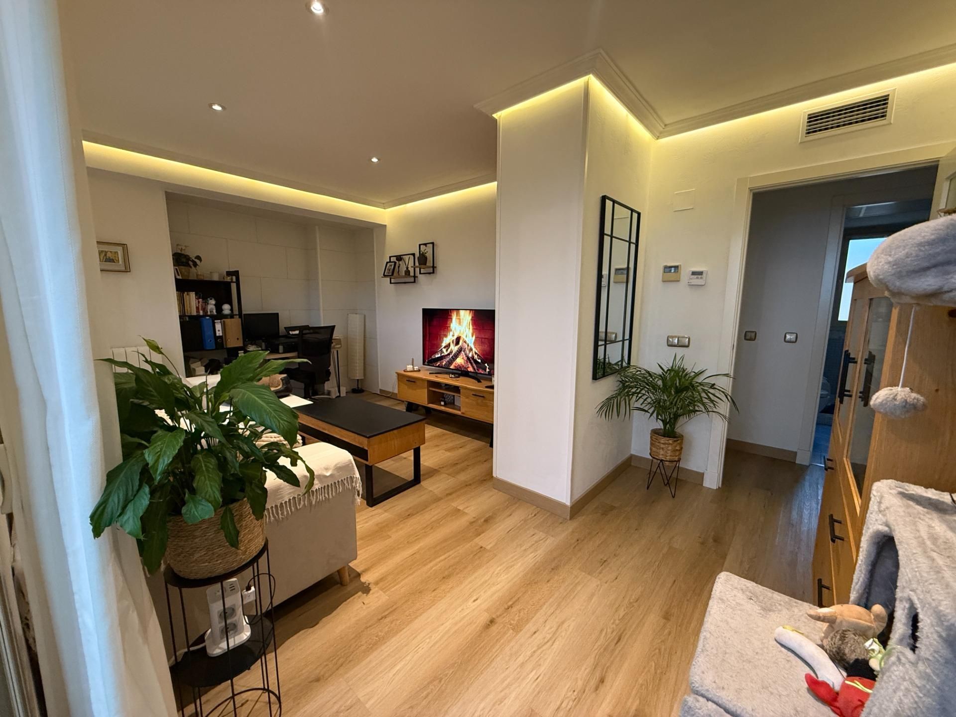 Living room of Attic for sale in  Madrid Capital  with Air Conditioner, Private garden and Terrace