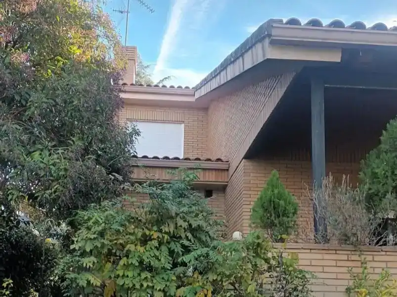 Vista exterior de Casa o xalet en venda en Colmenarejo amb Balcó
