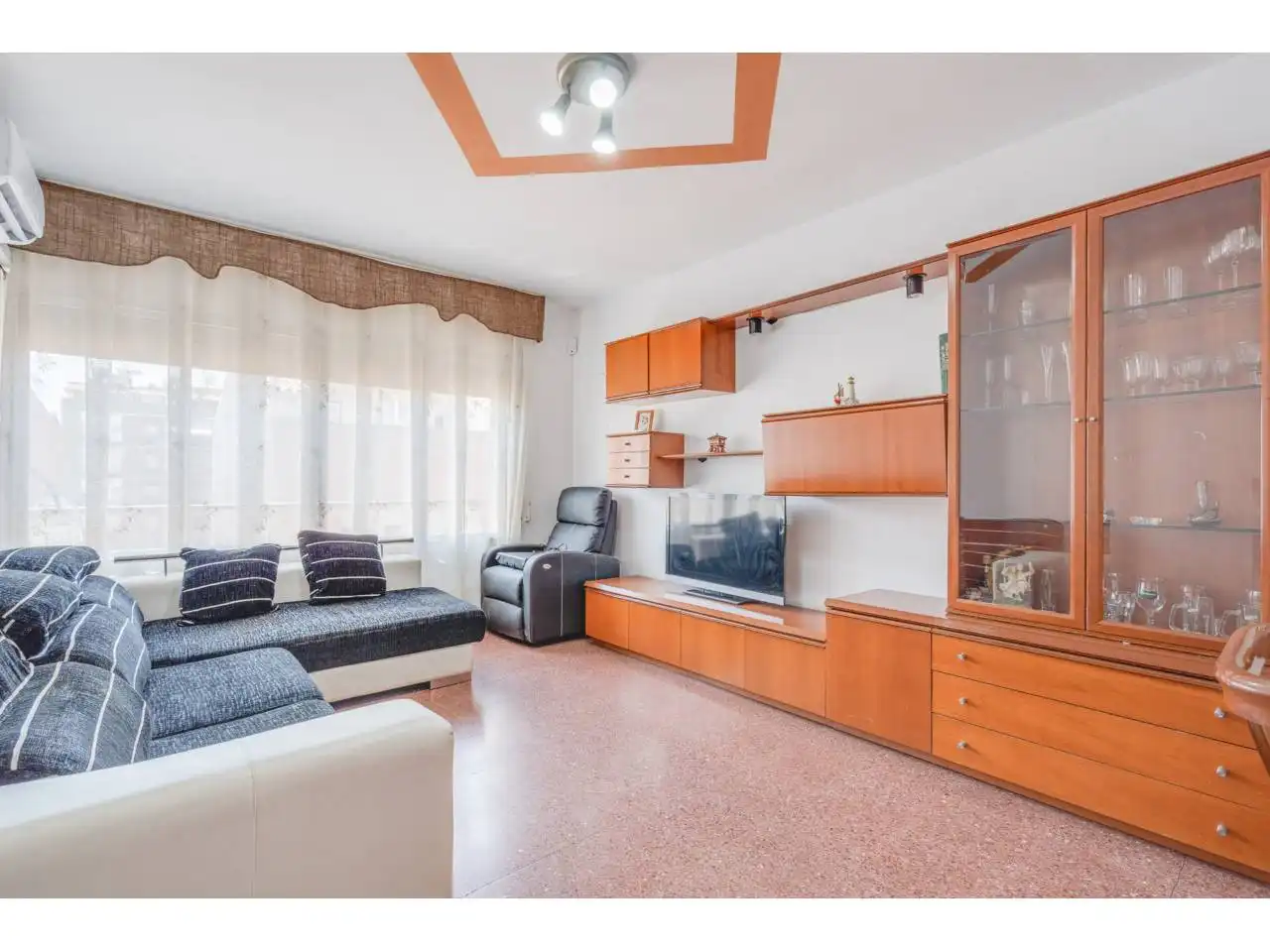 Living room of Flat for sale in Terrassa  with Air Conditioner
