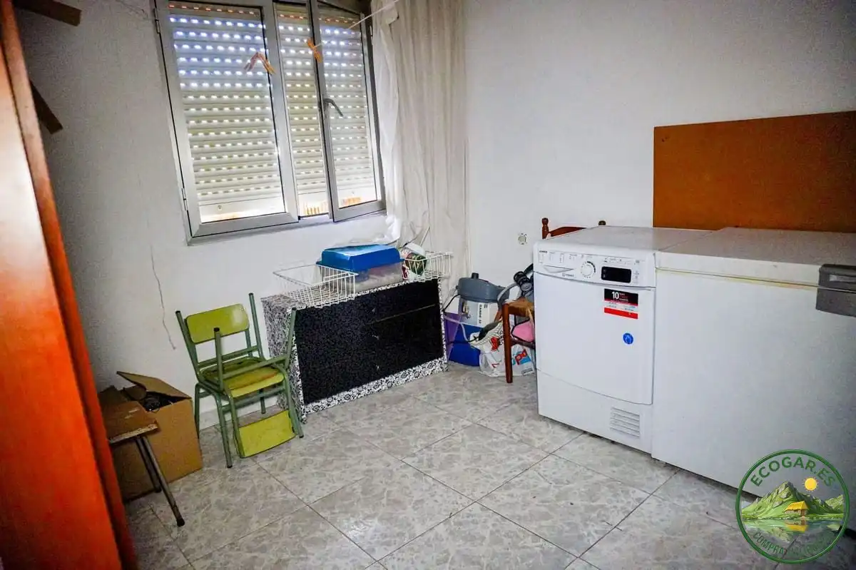 Casa o chalet en venta en Ponferrada con Calefacción, Jardín privado y Trastero