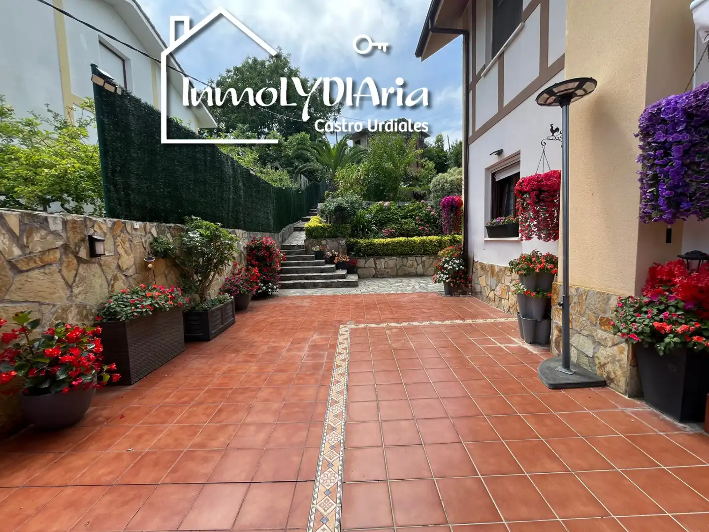 Terrassa de Casa o xalet en venda en Castro-Urdiales amb Aire condicionat, Calefacció i Jardí privat