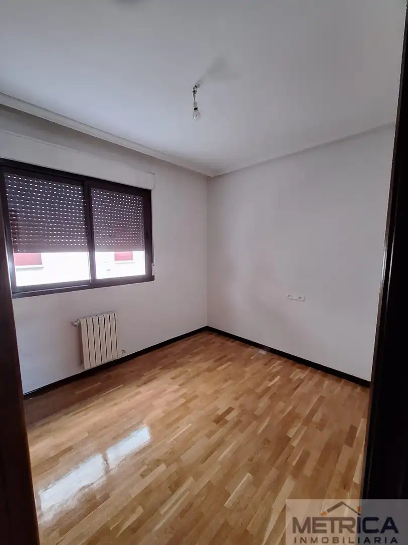 Bedroom of Flat for sale in Salamanca  with Heating, Parquet flooring and Terrace