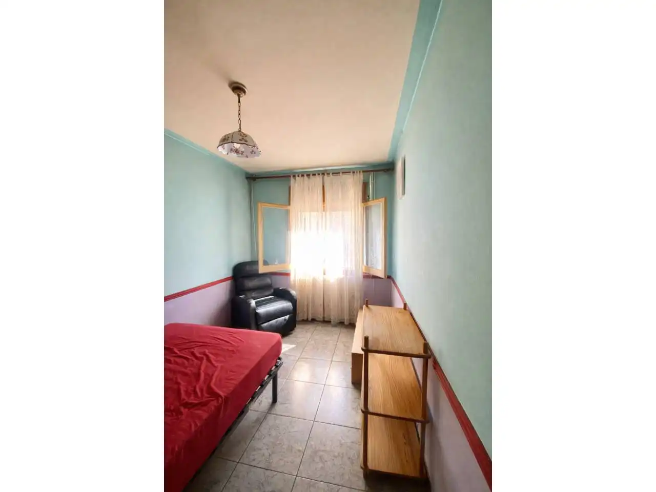 Habitación de Casa adosada en venta en Olot con Calefacción, Jardín privado y Terraza