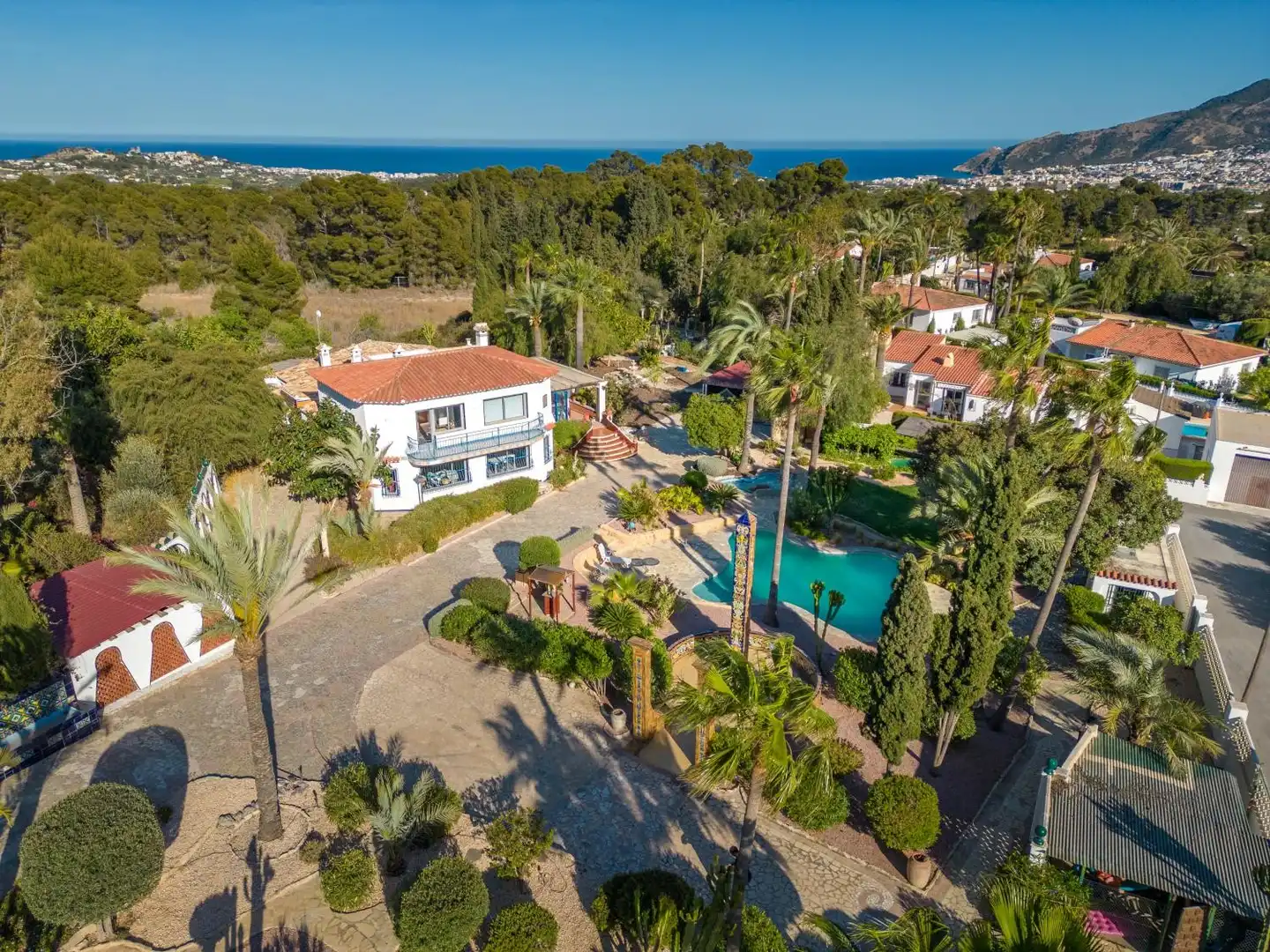Exterior view of Houses for sale in L'Alfàs del Pi  with Swimming Pool