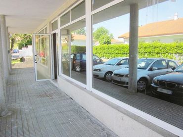 Local comercial en venda a O Milladoiro