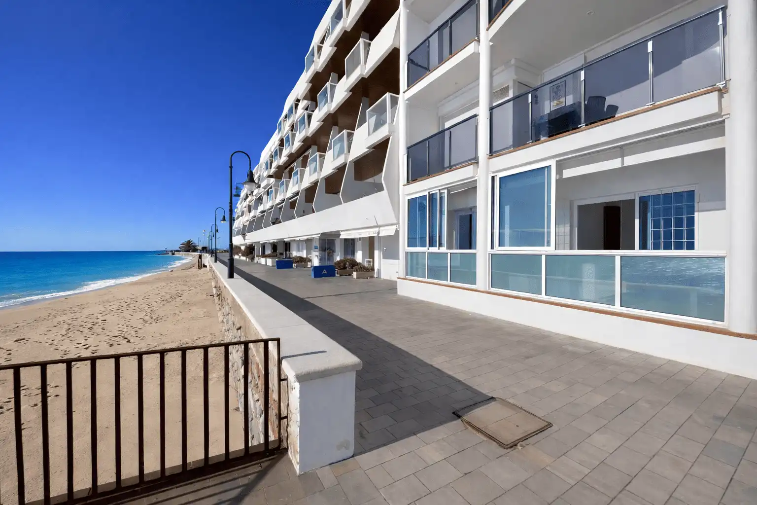 Außenansicht von Erdgeschoss zum Verkauf in Sant Pol de Mar mit Klimaanlage, Heizung und Terrasse