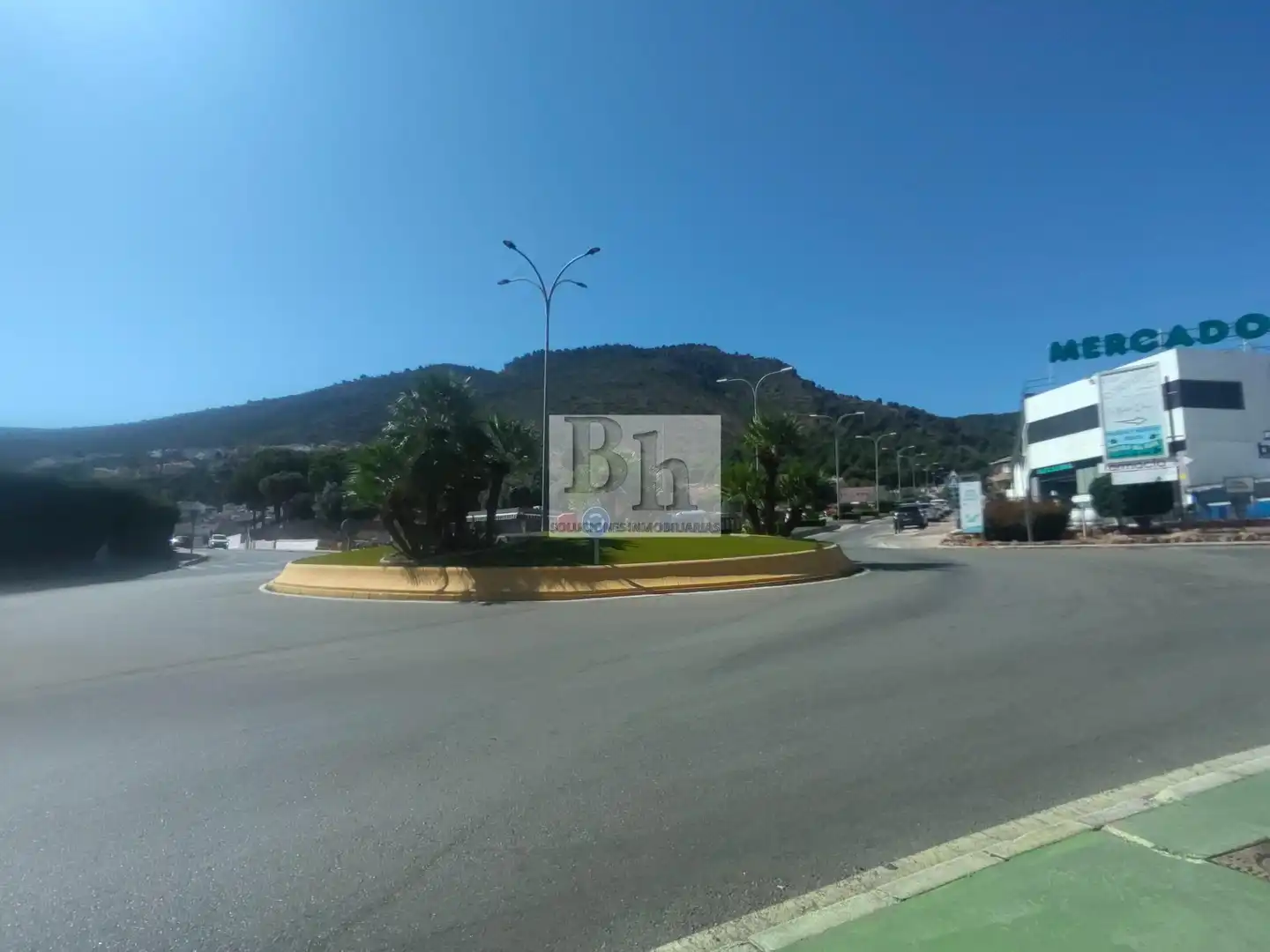 Exterior view of Commercial properties for sale in Alhaurín de la Torre  with Air Conditioner and Furnished