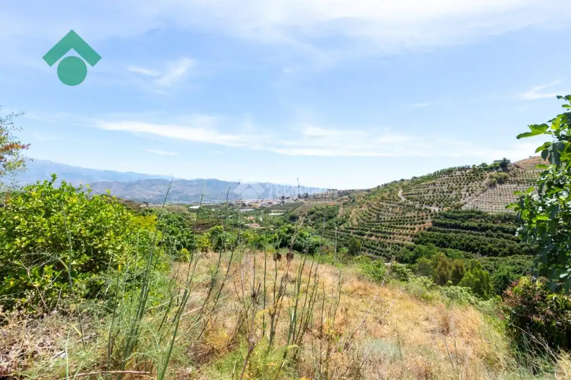 Finca rústica en venda en Iznate amb Terrassa