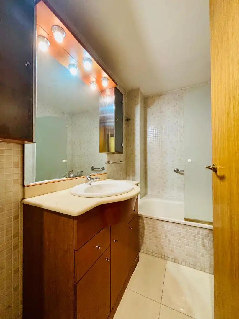 Baño de Piso en venta en Girona con Aire acondicionado, Calefacción y Parquet