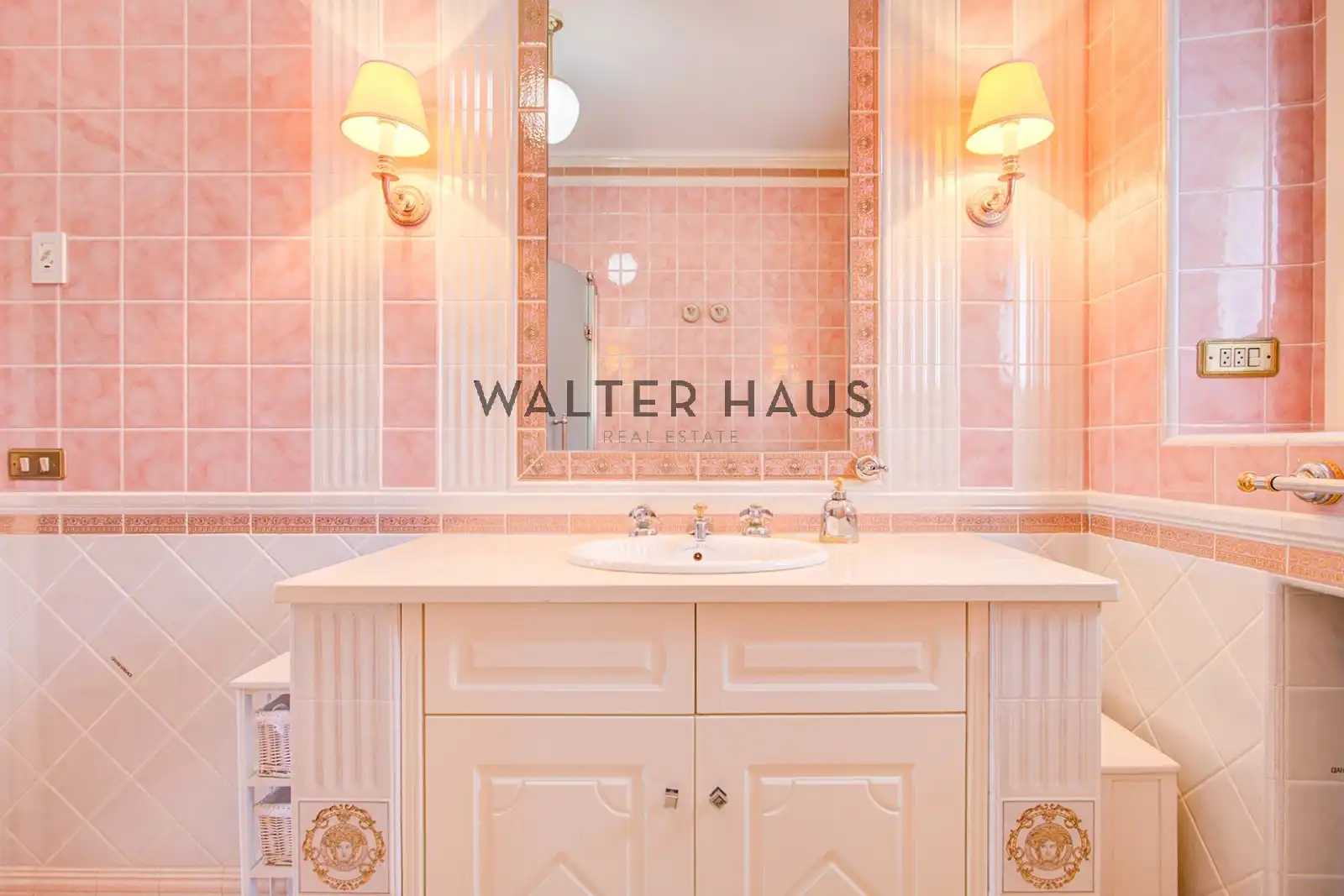 Badezimmer von Haus oder Chalet zum Verkauf in Sitges mit Klimaanlage, Heizung und Privatgarten