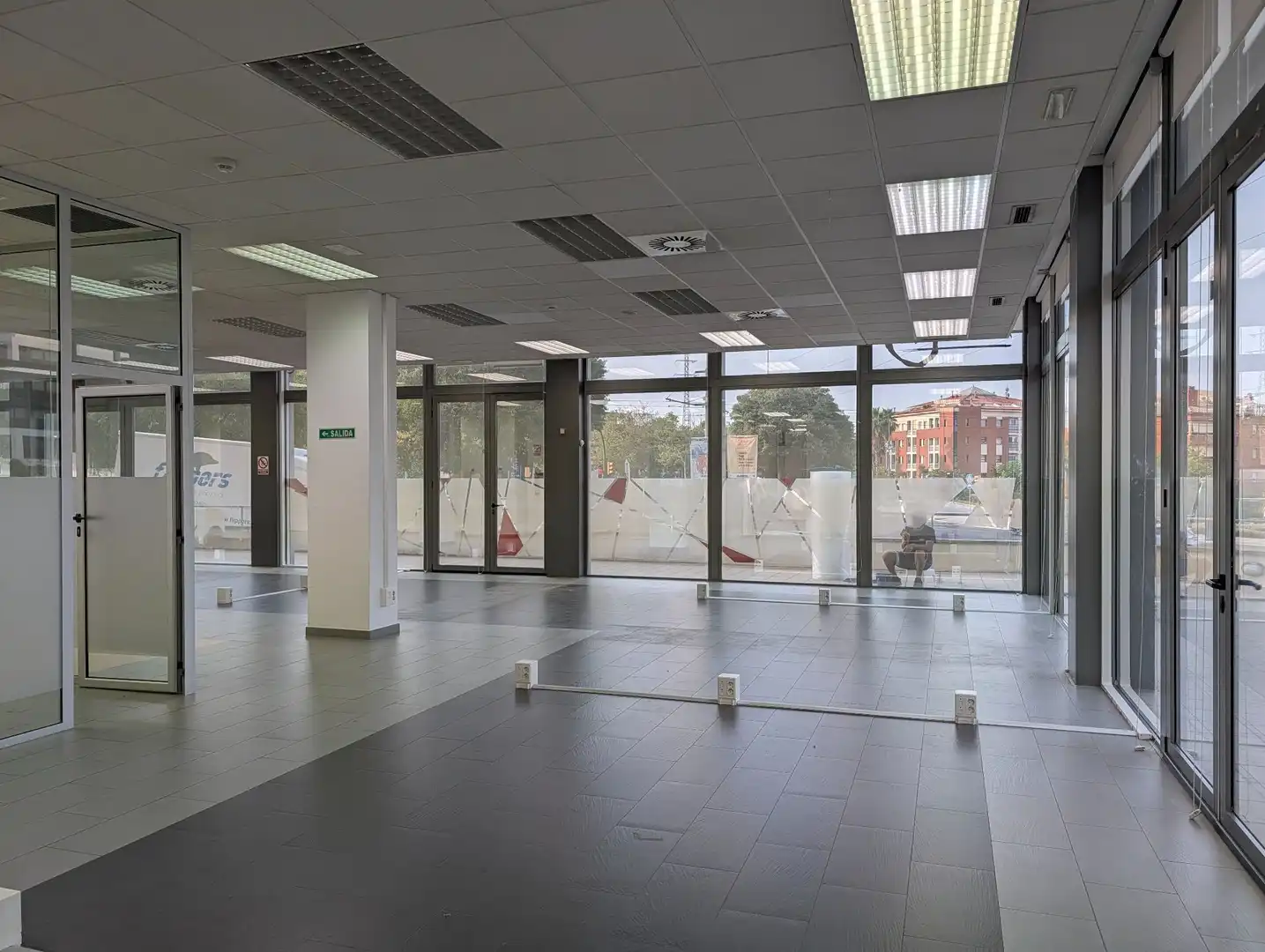 Oficina de lloguer en Sant Just Desvern amb Aire condicionat i Calefacció