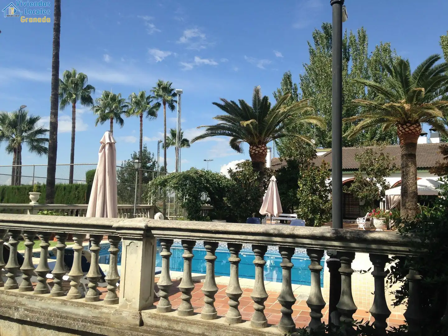 Piscina de Casa o chalet en venta en Granada con Aire acondicionado, Jardín privado y Trastero