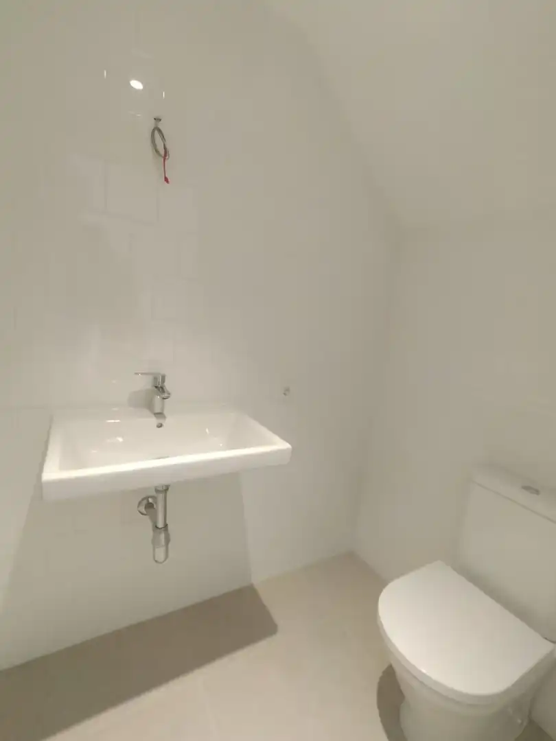 Bany de Casa adosada de lloguer en Santa Coloma de Gramenet amb Aire condicionat, Calefacció i Terrassa