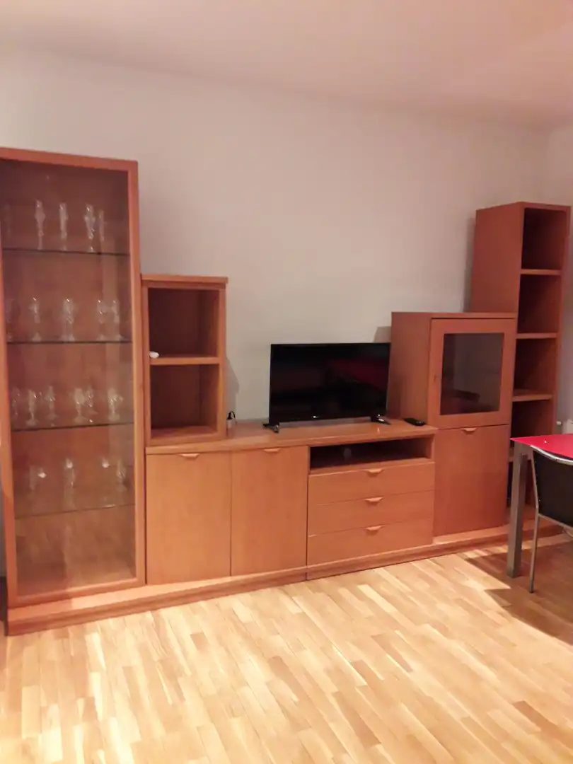 Study for rent in Calle Calle Nardo, Pardaleras