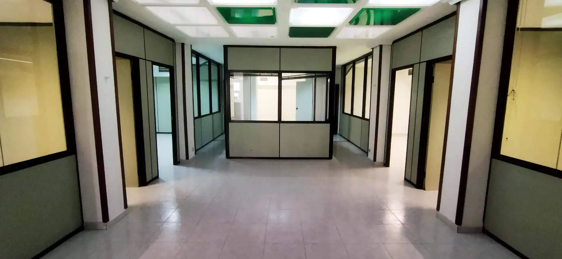 Office space with lift for sale in Avenida Granada 13, imagen 7