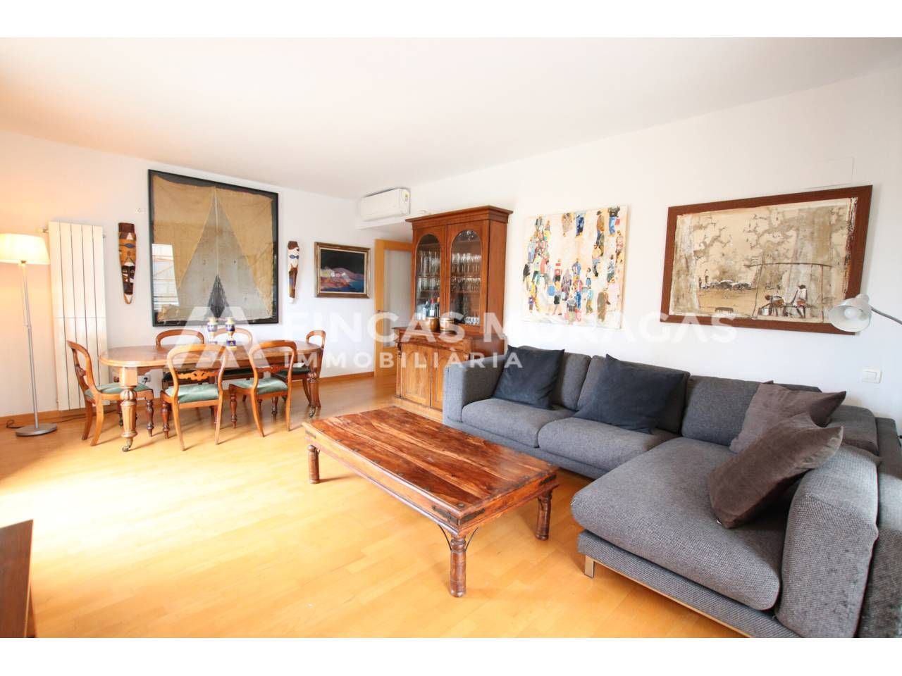 Sala de estar de Piso de alquiler en Sant Cugat del Vallès con Aire acondicionado, Calefacción y Parquet