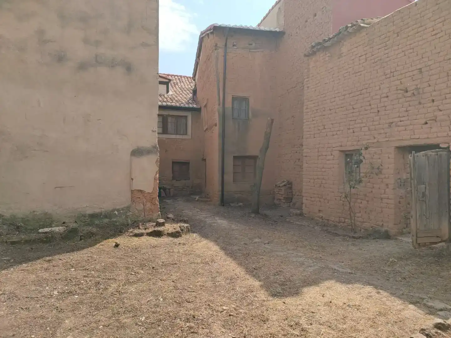 Casa adosada en venda en Villasandino amb Jardí privat, Traster i Moblat