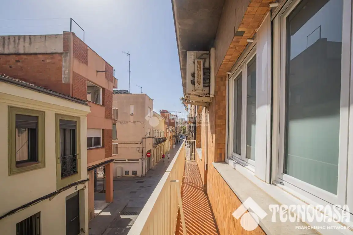 Flat with terrace for sale in Centre
