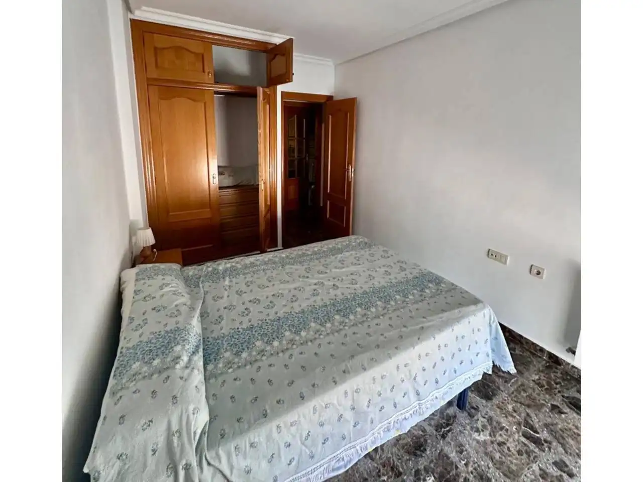 Dormitori de Apartament en venda en Albacete amb Calefacció, Traster i Balcó