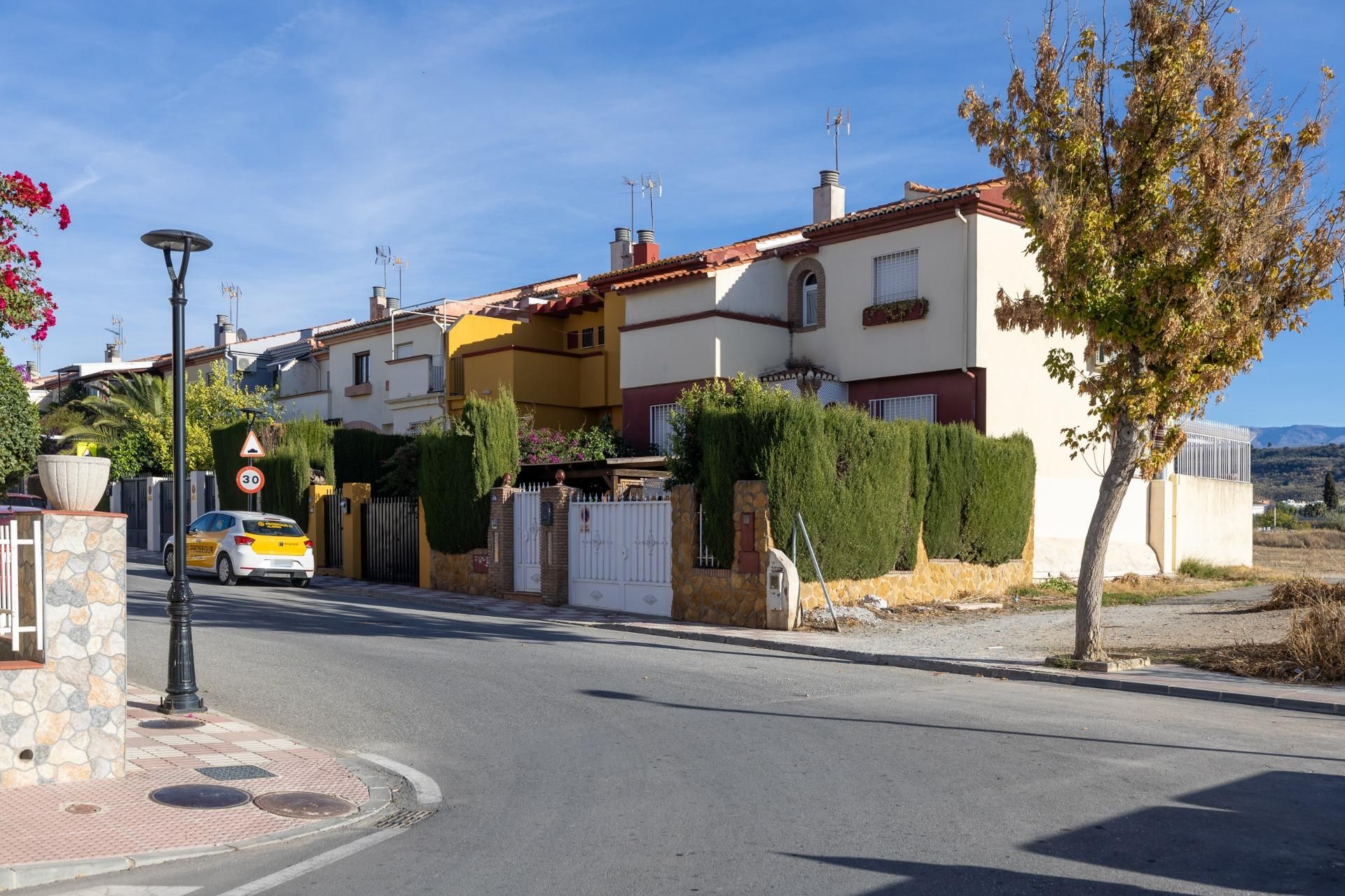 Vista exterior de Casa adosada en venda en Pulianas amb Calefacció, Terrassa i Balcó